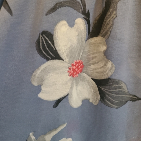 Hint of Blush Long Maxi Flutter Dress Size Large Magnolia Floral Blue High Low - Picture 4 of 16